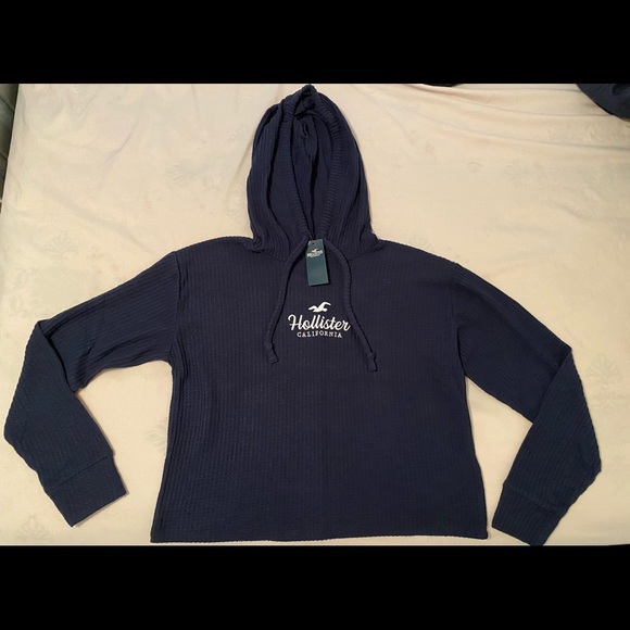 NWT Oversized Hollister Crop Sweater - Picture 3 of 4